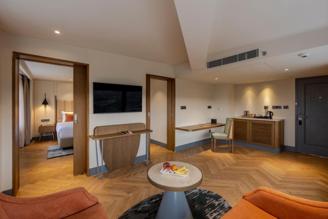 Sarovar Portico Hotel 4*