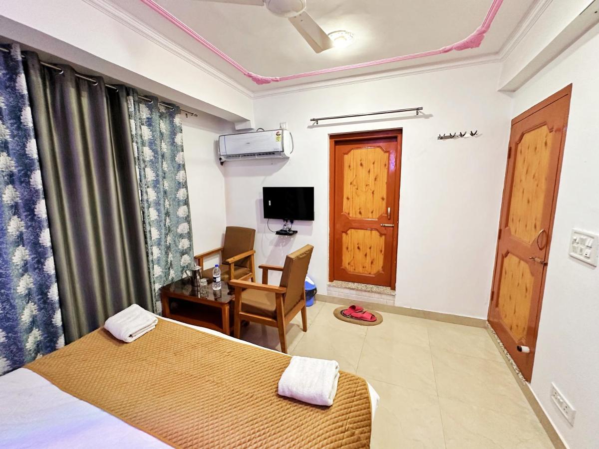 Roseline Hotel Srinagar (Jammu and Kashmir)