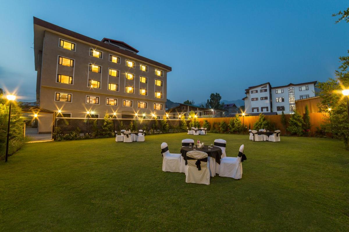 Hotel Solar Residency, Srinagar (Jammu and Kashmir)