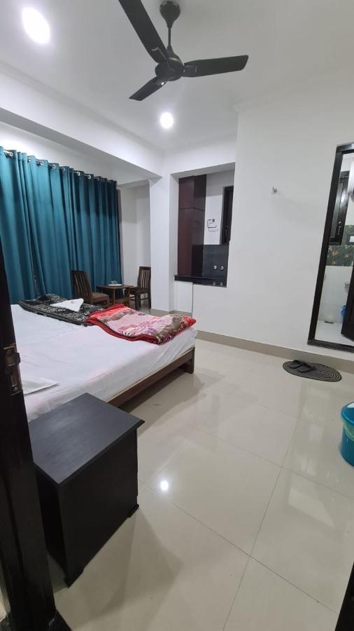Royal Pamposh Hotel 3*
