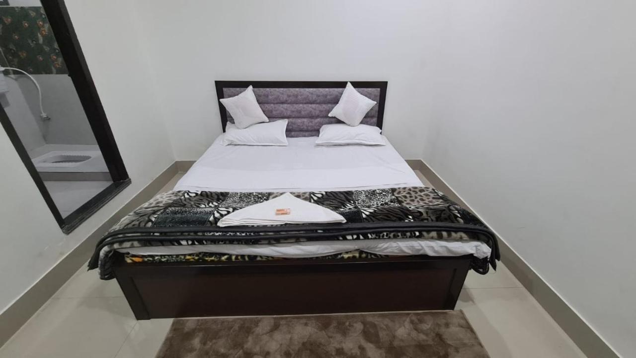 Royal Pamposh Hotel 3*