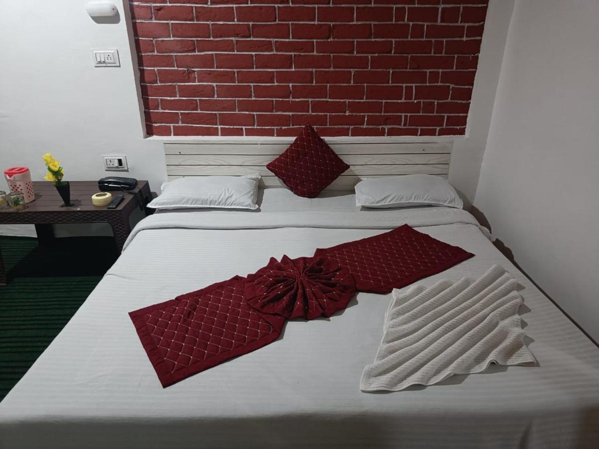 Shamus Javed Homestay * Srinagar (Jammu and Kashmir)