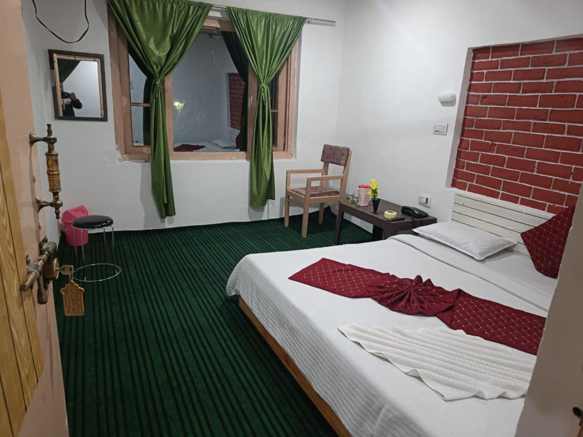 Shamus Javed Homestay Homestay