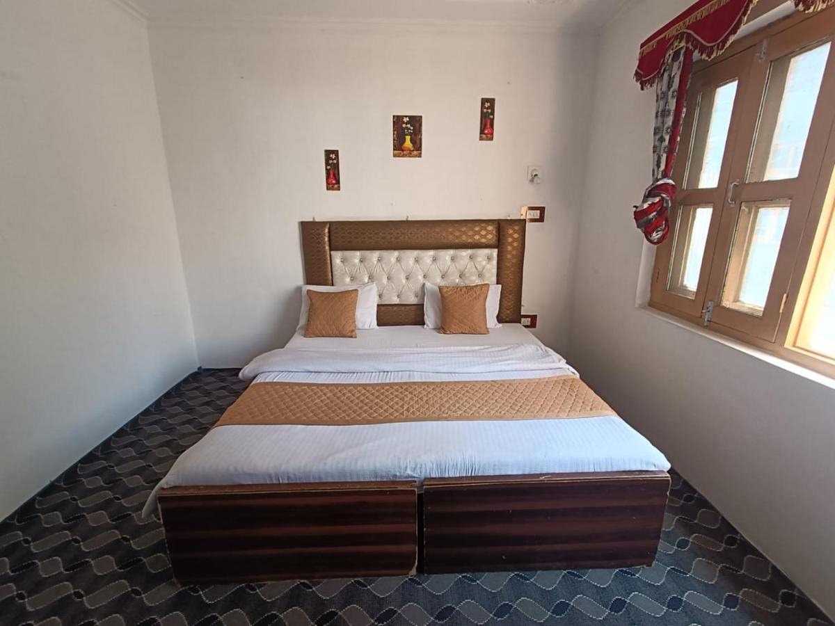 Homestay Shamus Javed Homestay *