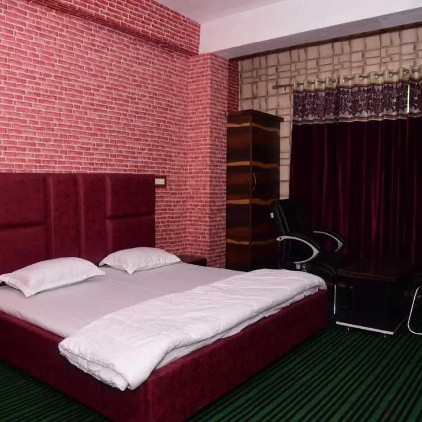 Hotel O Graceland Srinagar (Jammu and Kashmir)