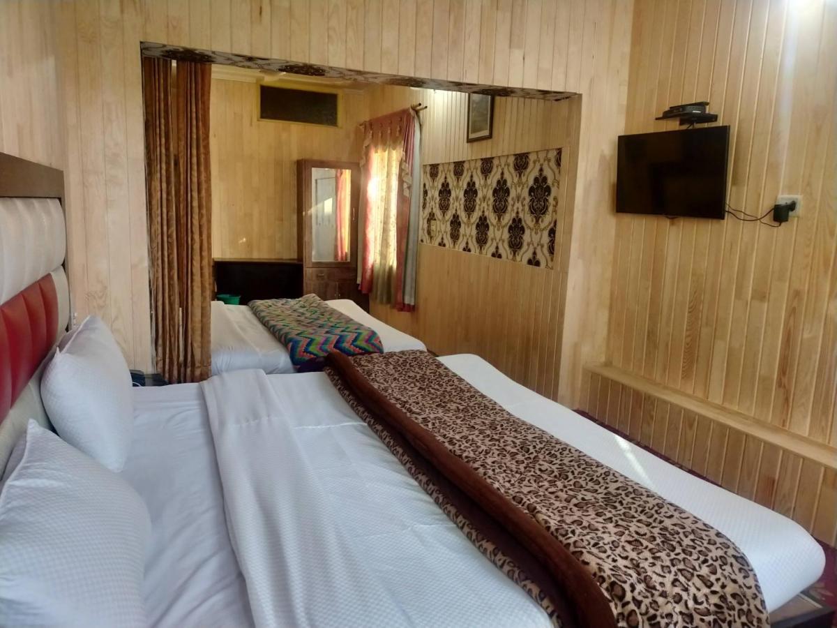 Hotel Star Of Kashmir 3*