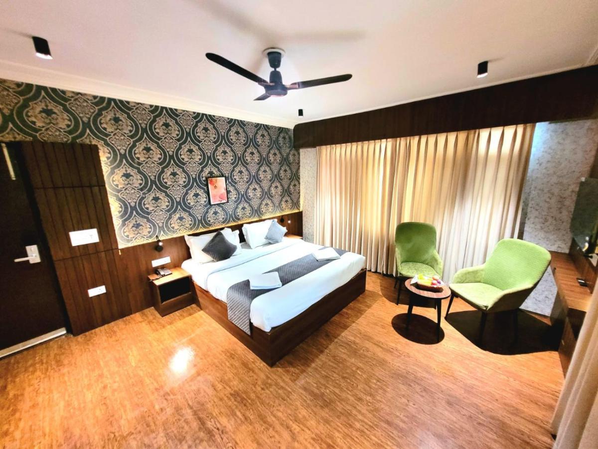Hotel Royal Plaza 4*