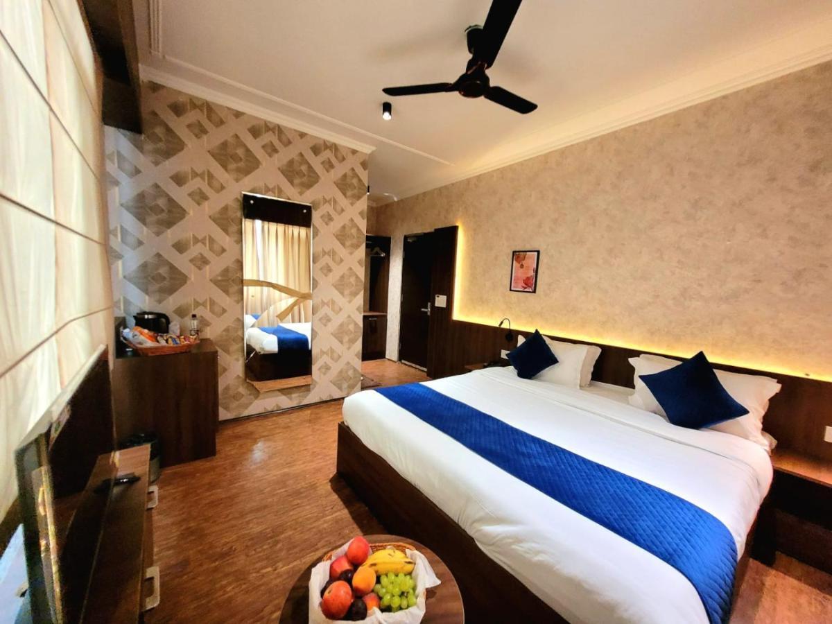 Hotel Royal Plaza 4*