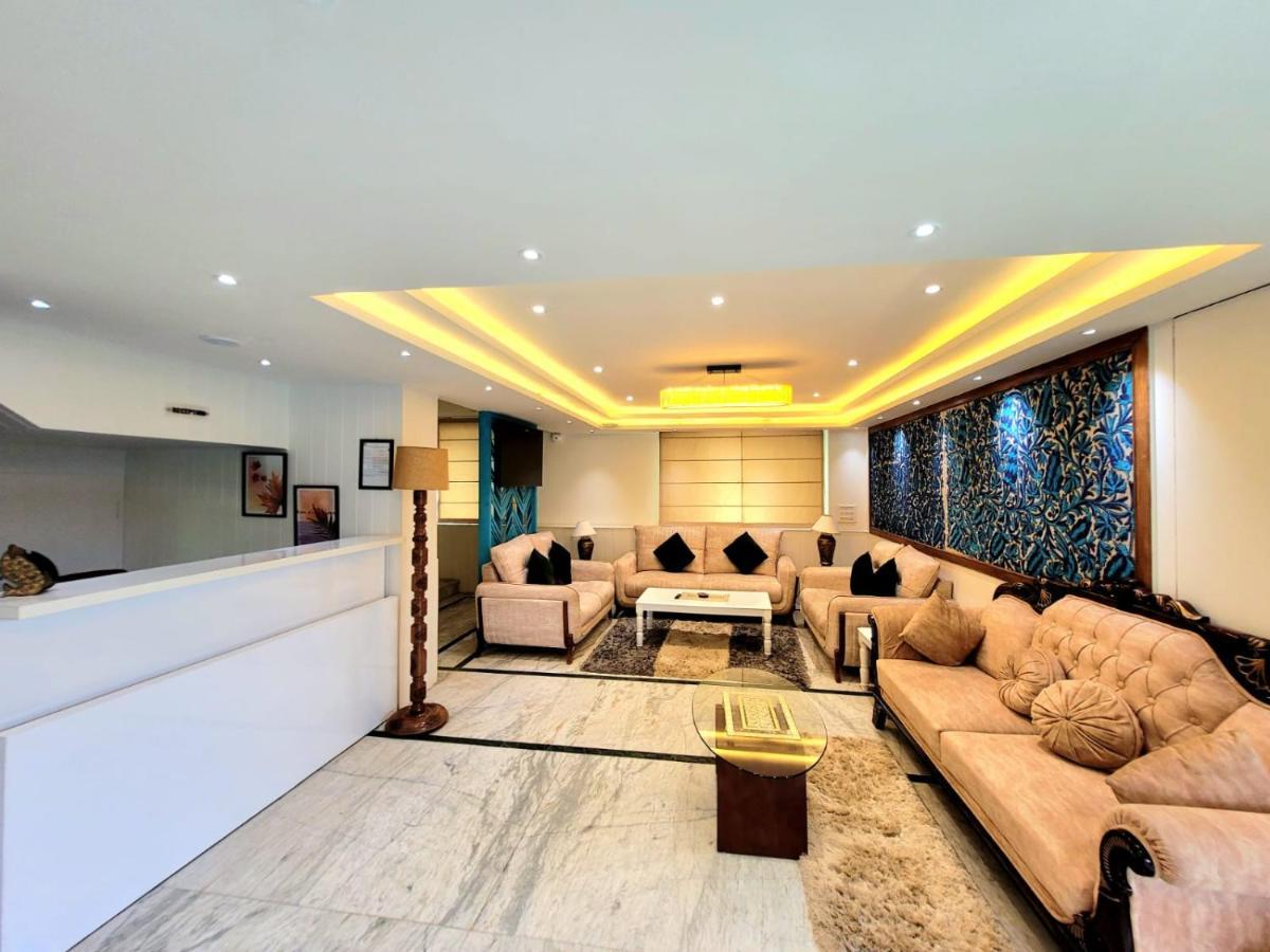 Hotel Royal Plaza Srinagar (Jammu and Kashmir)