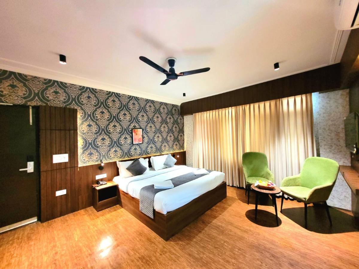 Hotel Royal Plaza 4*
