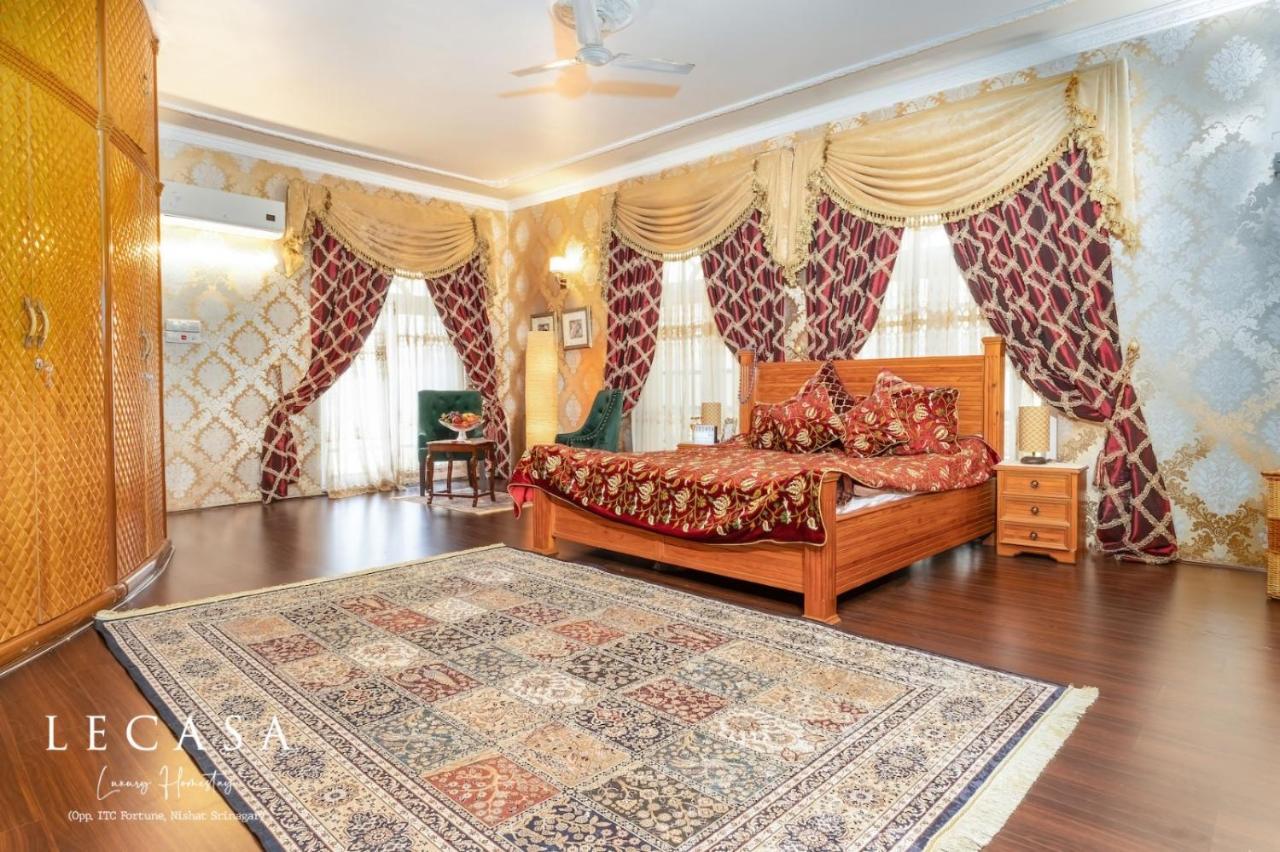 Lecasa Luxury Opp Itc Fortune Villa Srinagar (Jammu and Kashmir)