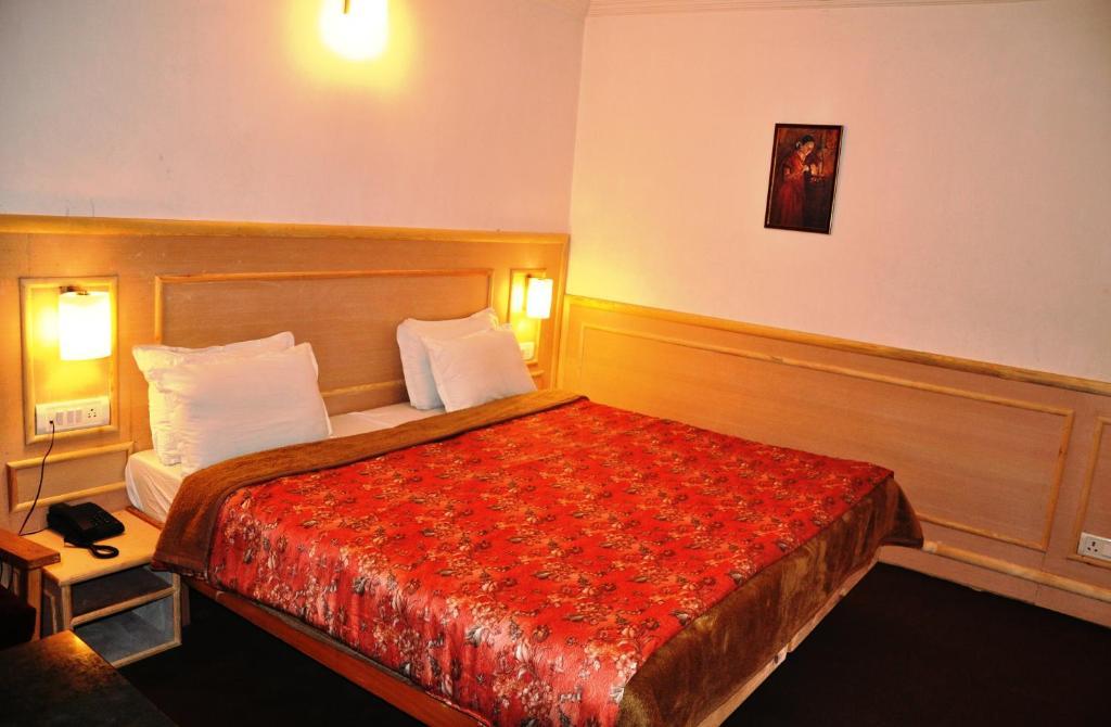 Hotel Sadaf 2*