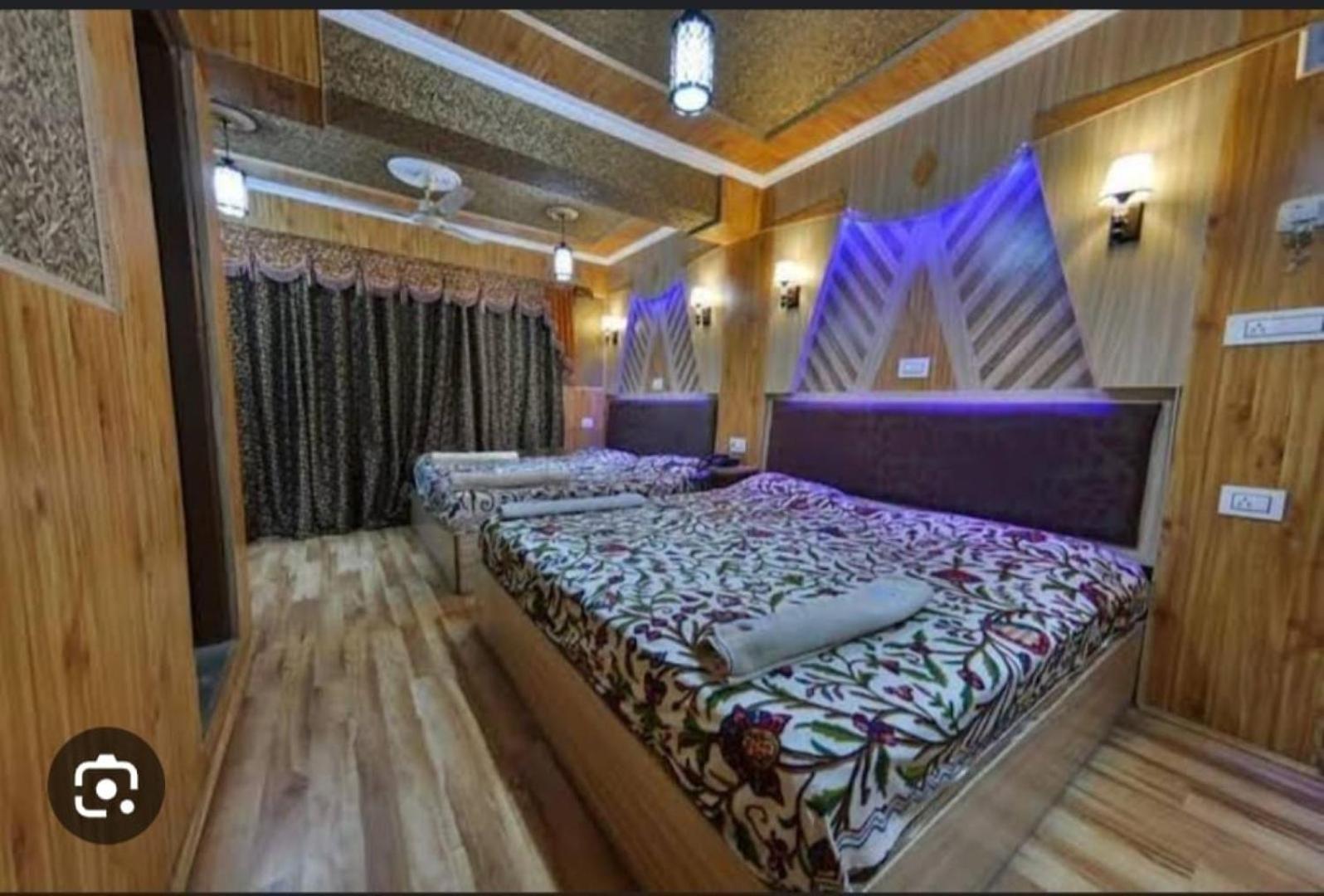 Hotel Grace Srinagar (Jammu and Kashmir)