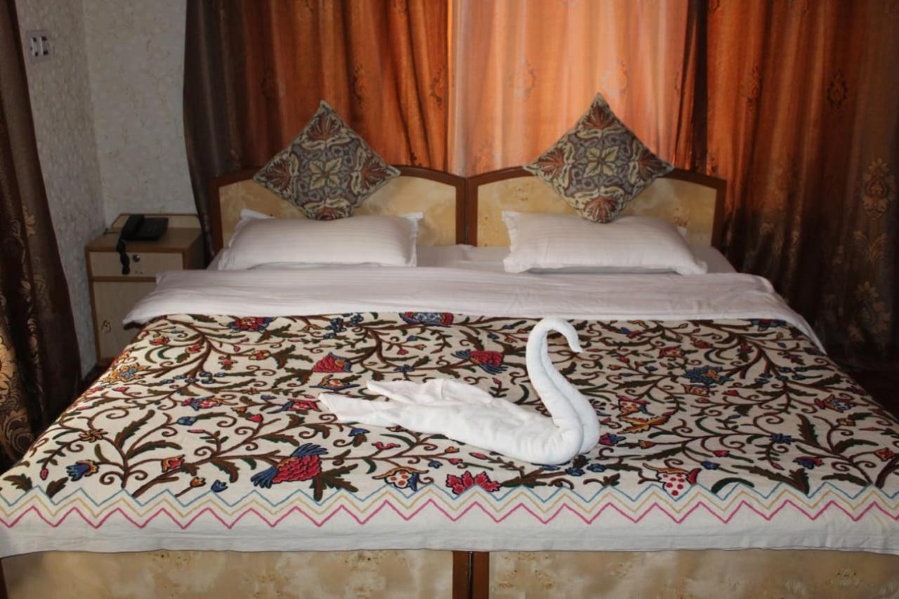 Hotel Bakhtawar 2*