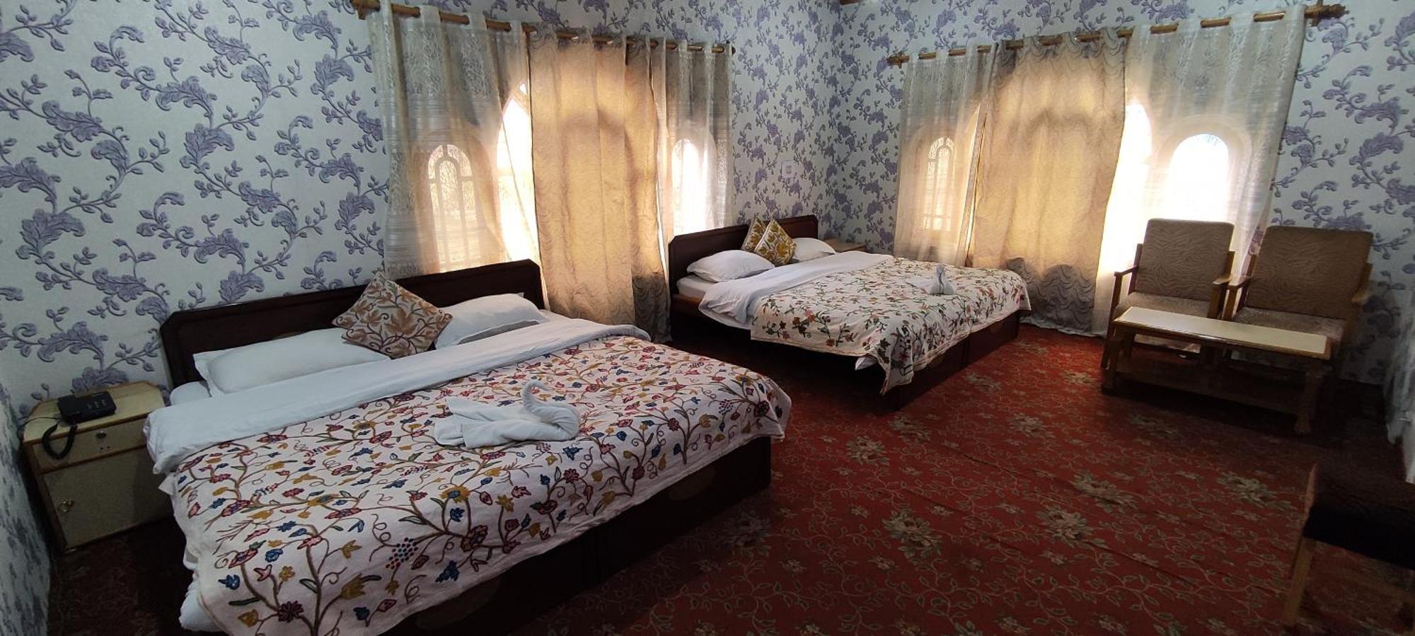 Hotel Bakhtawar