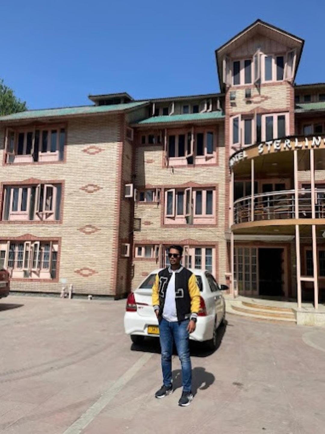 Hotel Sterling , Srinagar (Jammu and Kashmir)