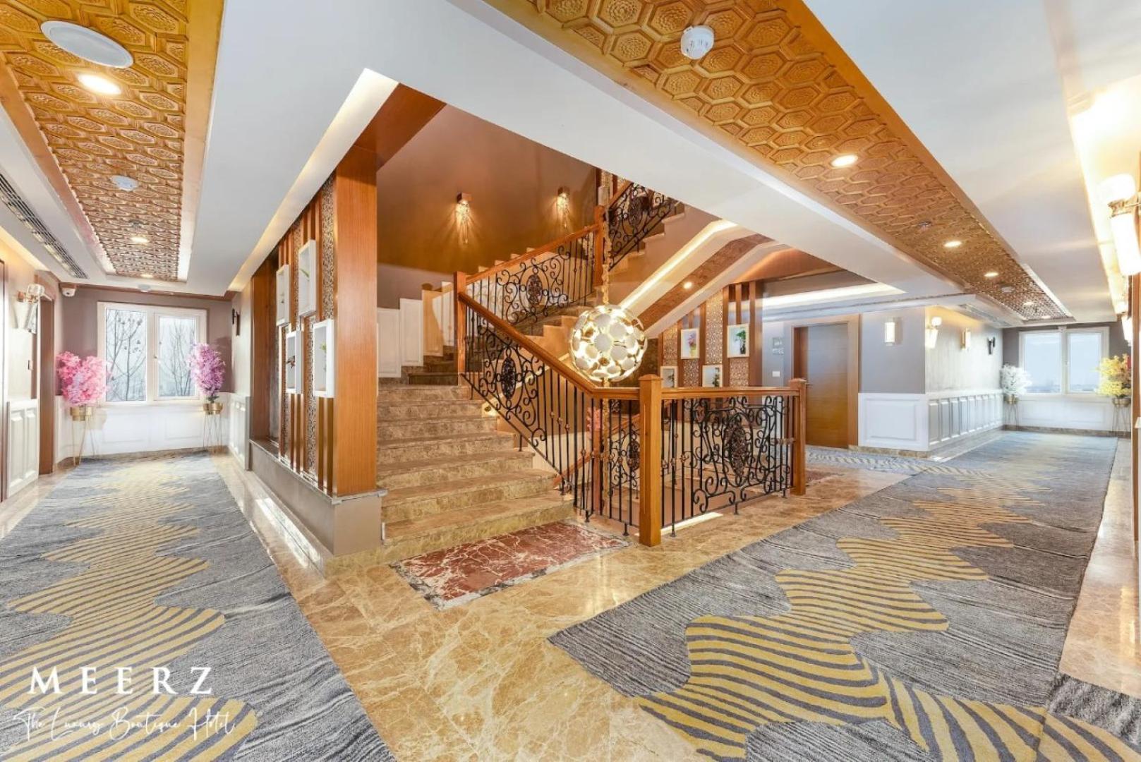 Meerz Hotel