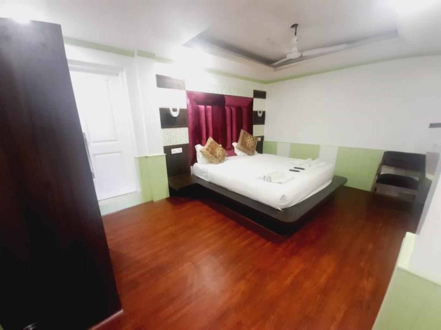 Hotel K2 , 3*