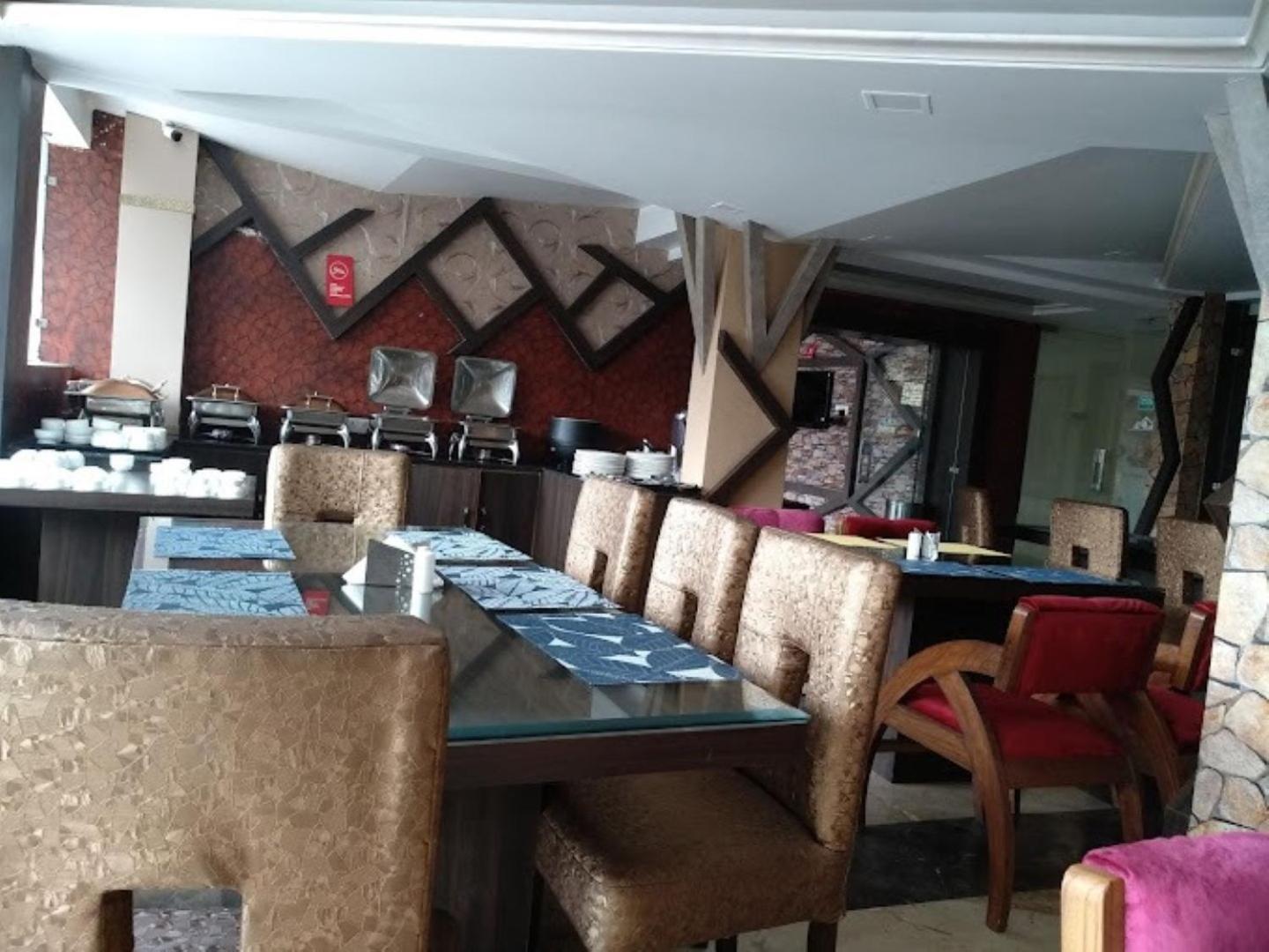 K2 , Hotel Srinagar (Jammu and Kashmir)