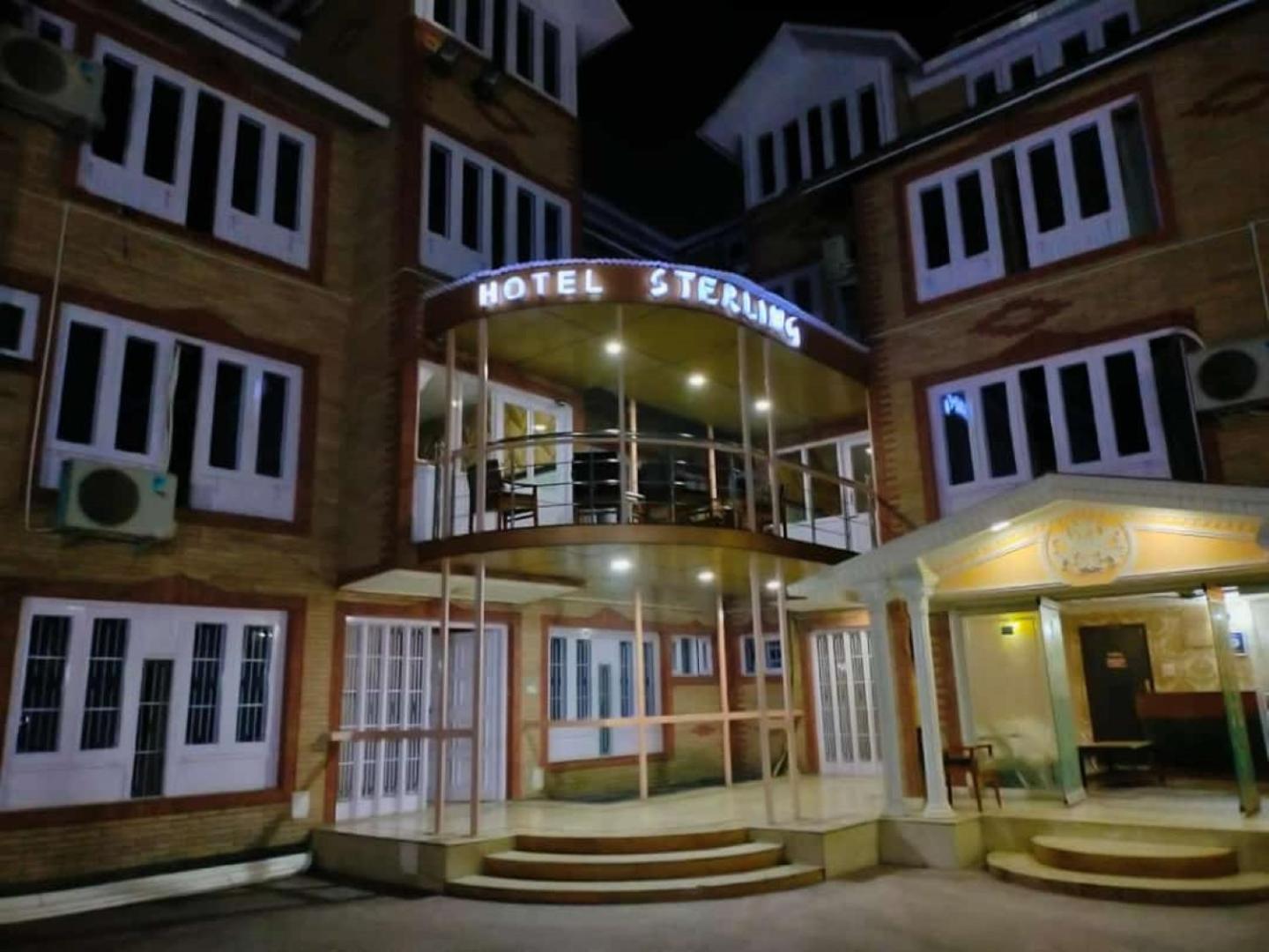 Hotel Sterling , Srinagar (Jammu and Kashmir)
