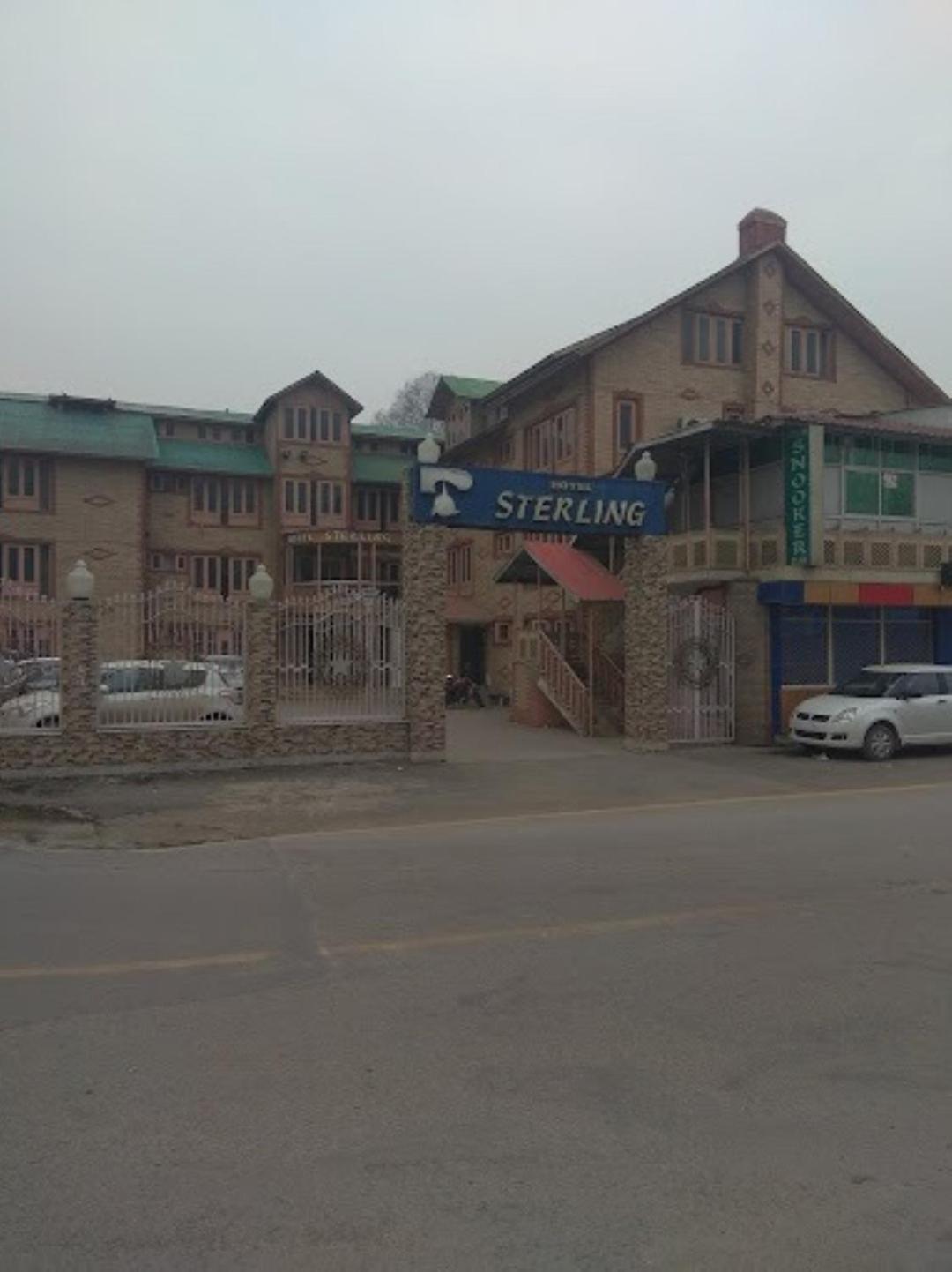 Hotel Sterling , Srinagar (Jammu and Kashmir)