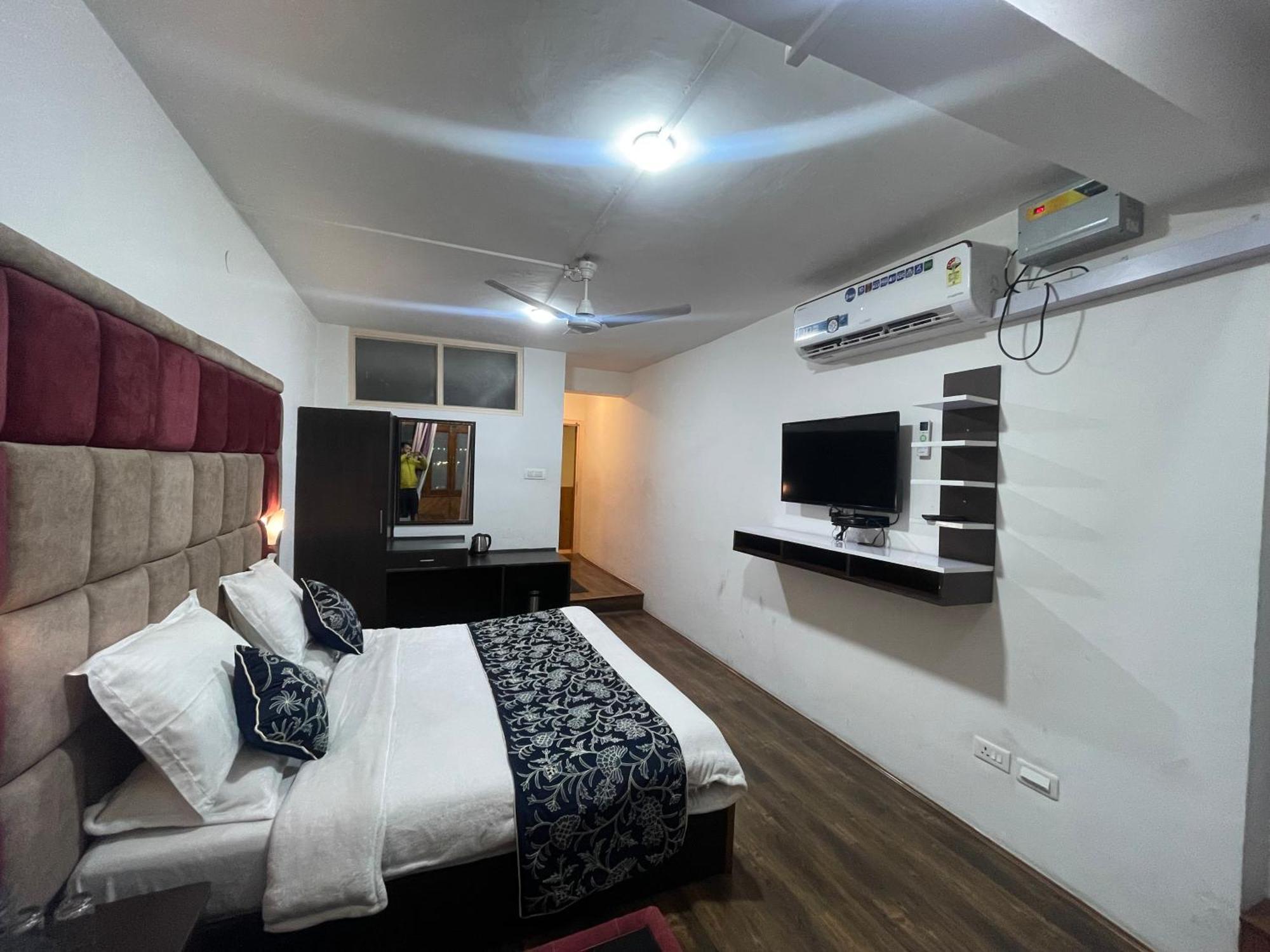 Senorita Hotel 2*
