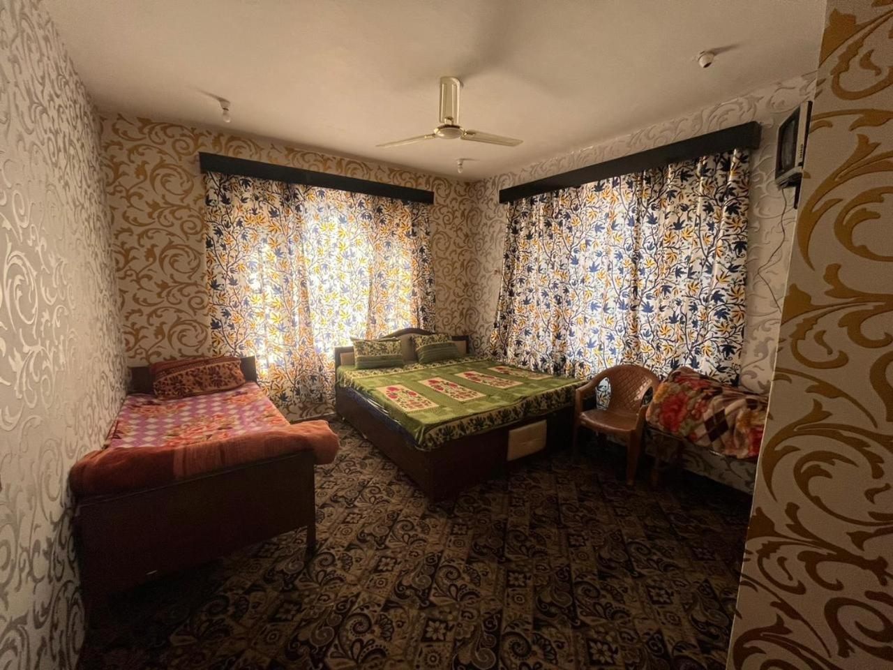 Kashmir Heaven 2*