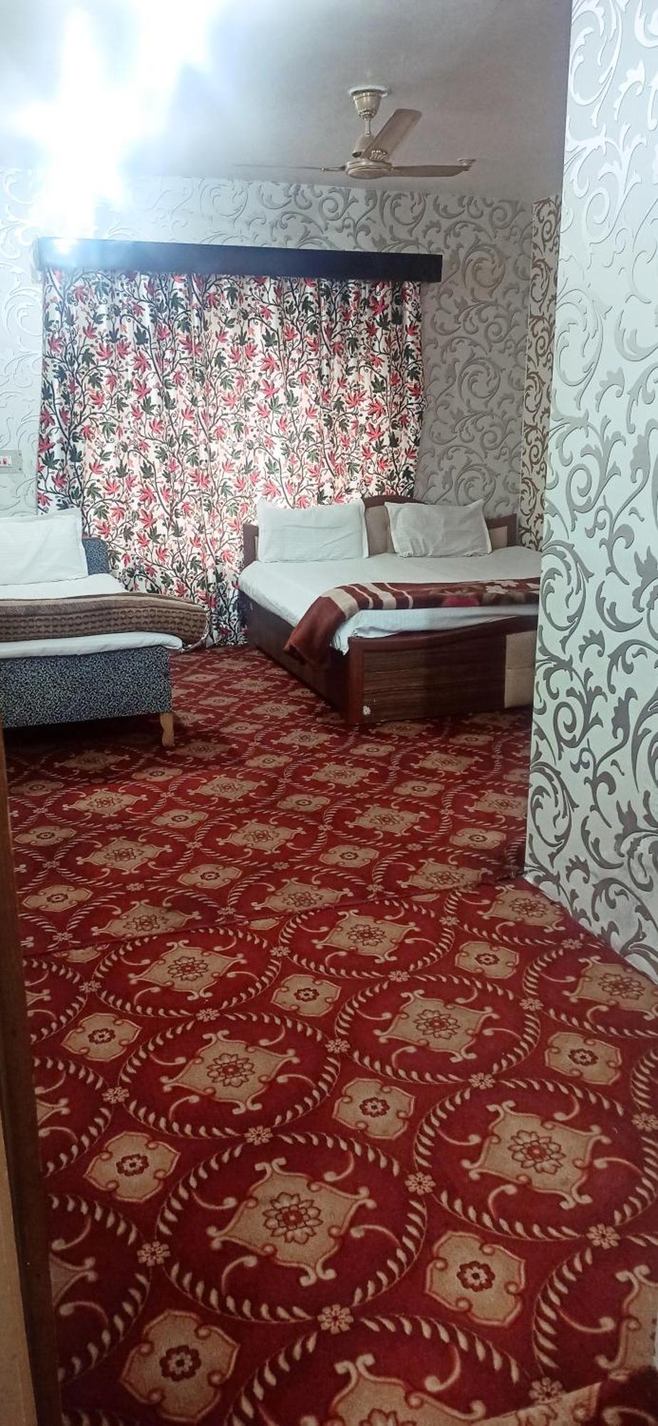 Kashmir Heaven Hotel 2*