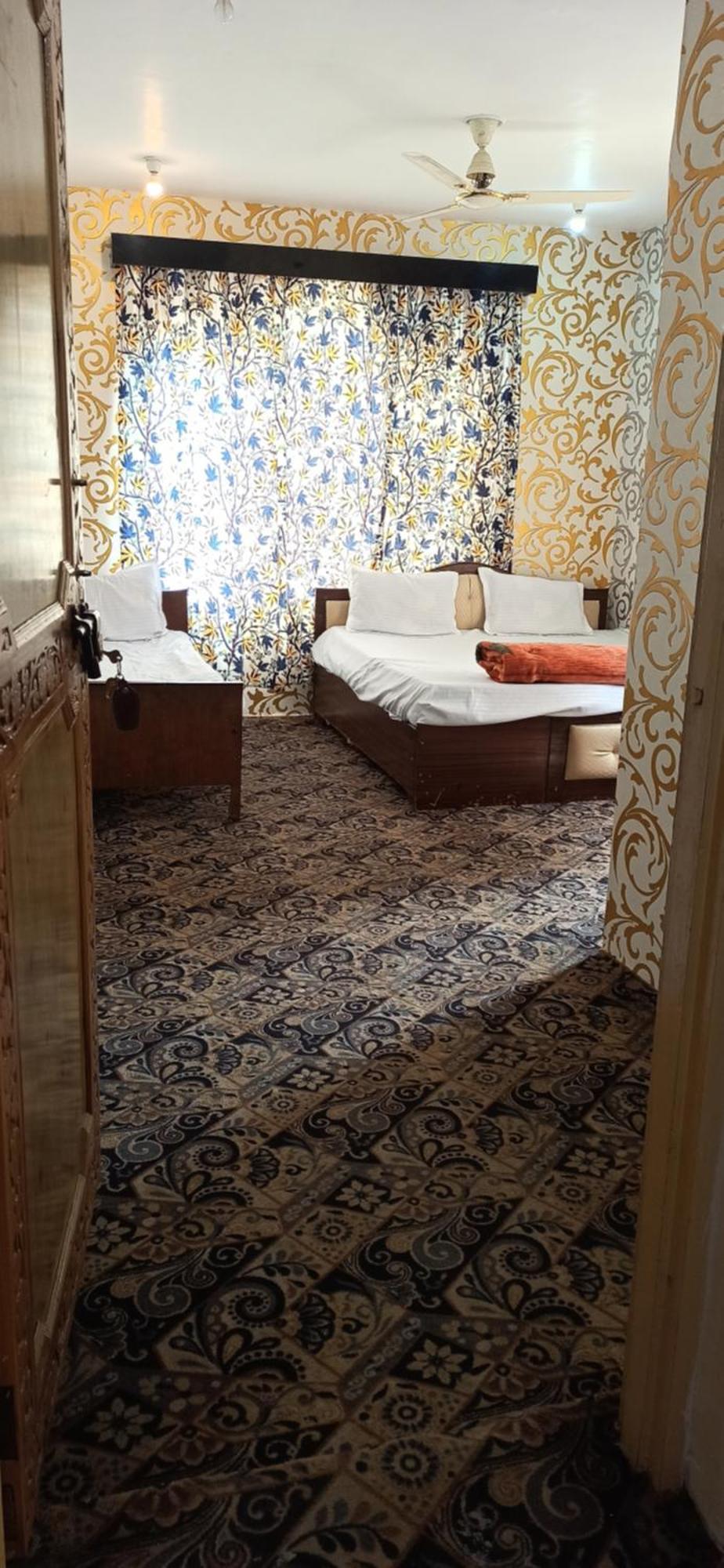 Kashmir Heaven Hotel Srinagar (Jammu and Kashmir)