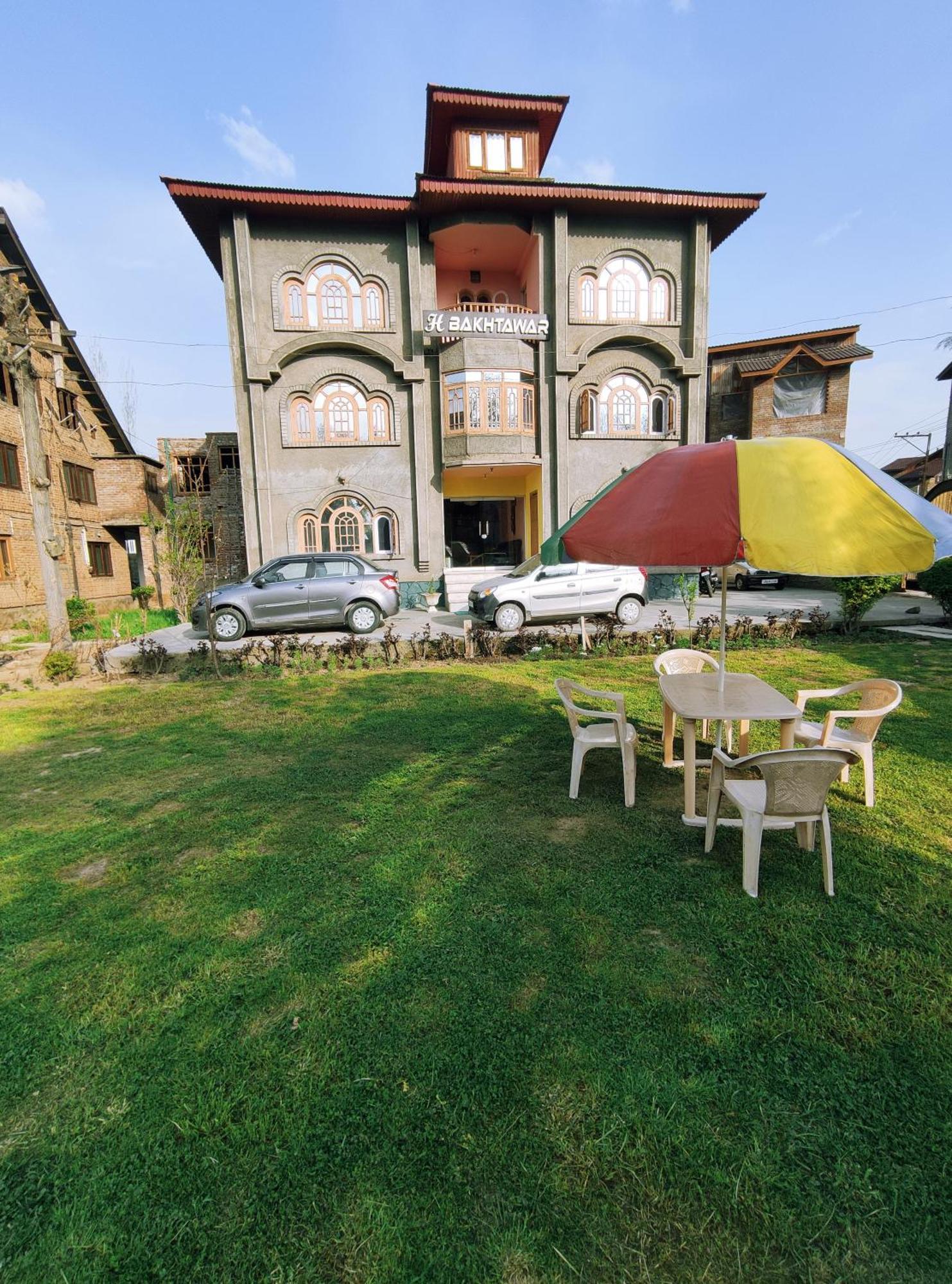 Bakhtawar Hotel