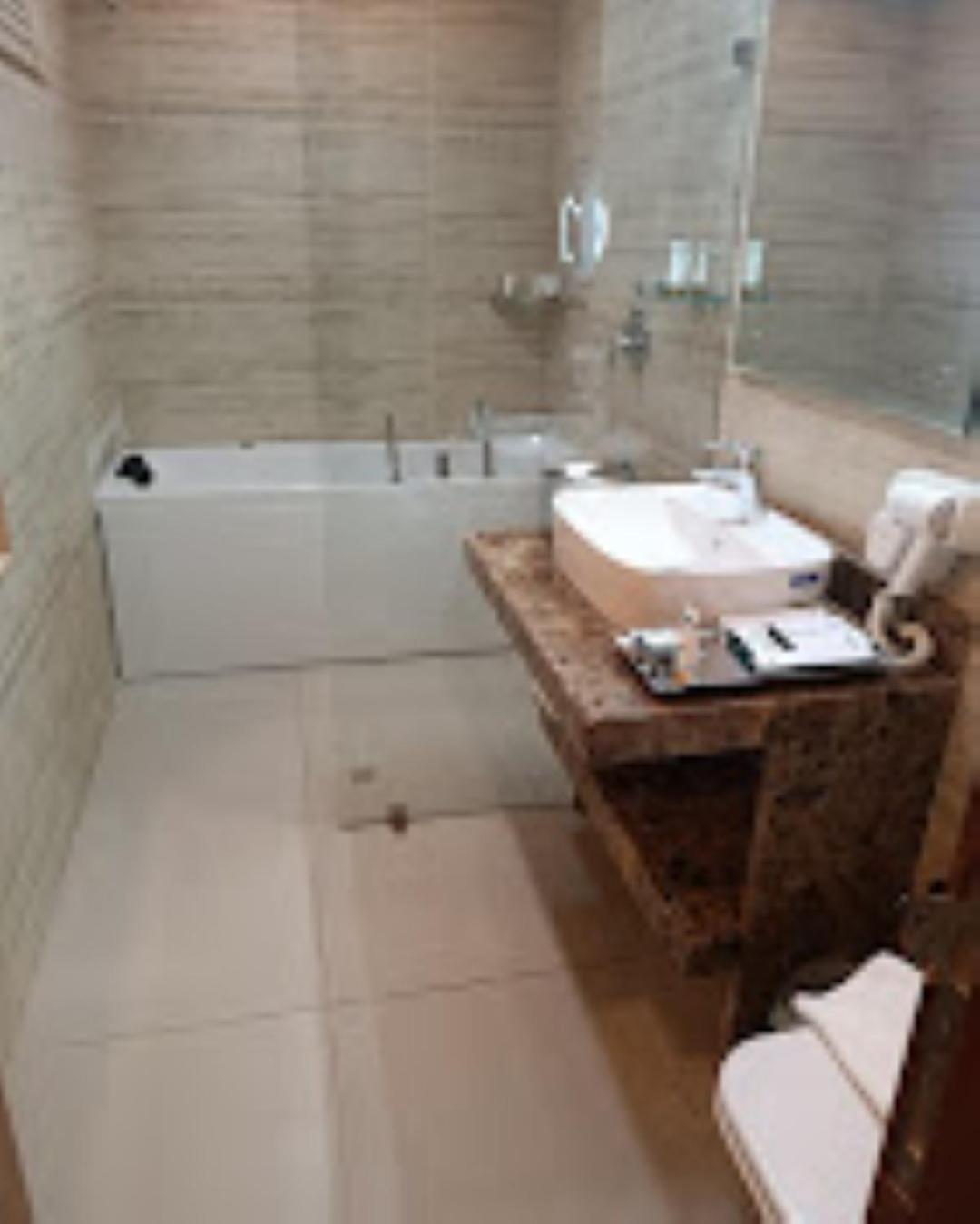 Meerz Hotel