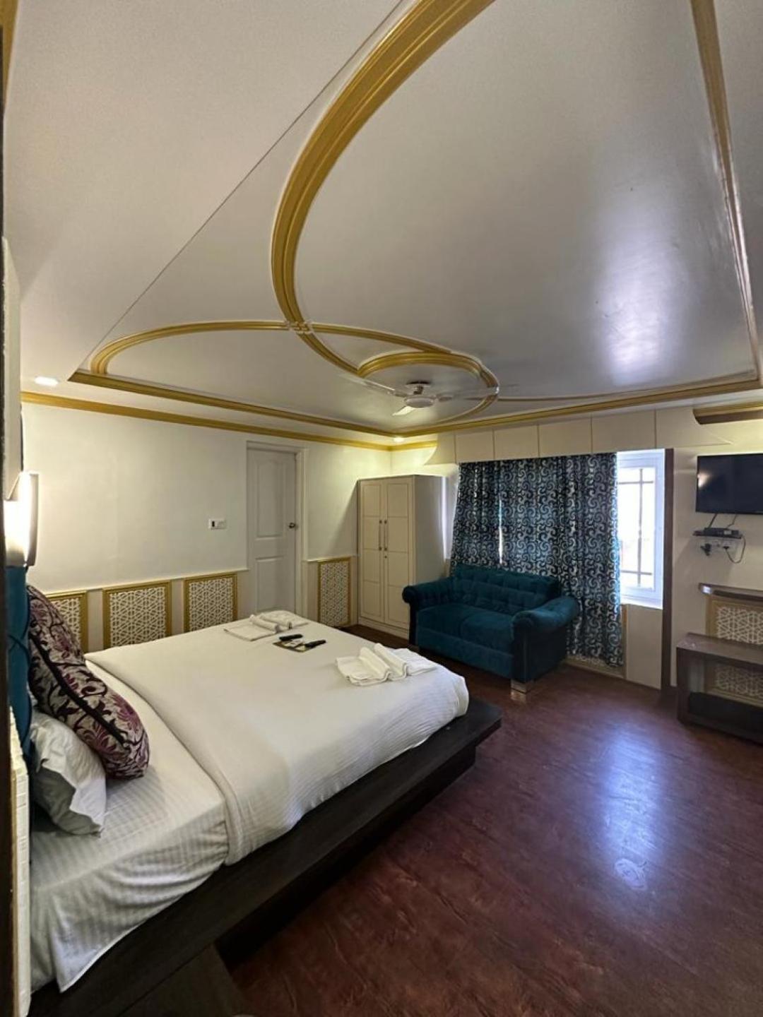 K2 , Hotel 3*
