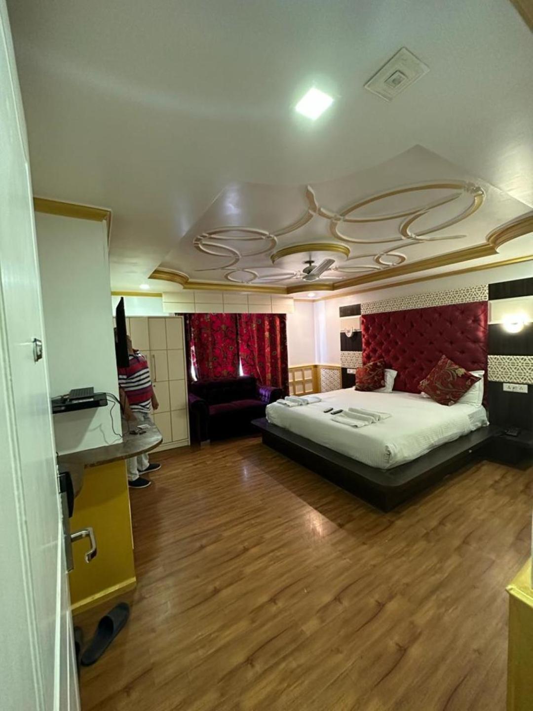 K2 , Hotel 3*