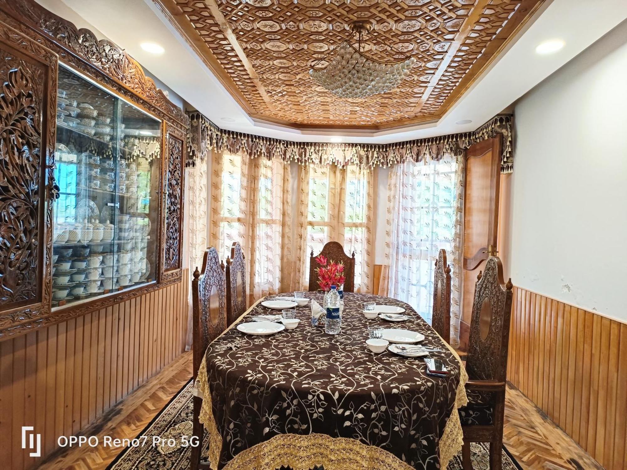 Golden Homestay