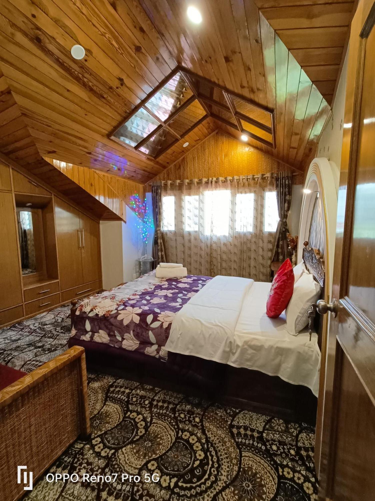 Homestay Golden Srinagar (Jammu and Kashmir)