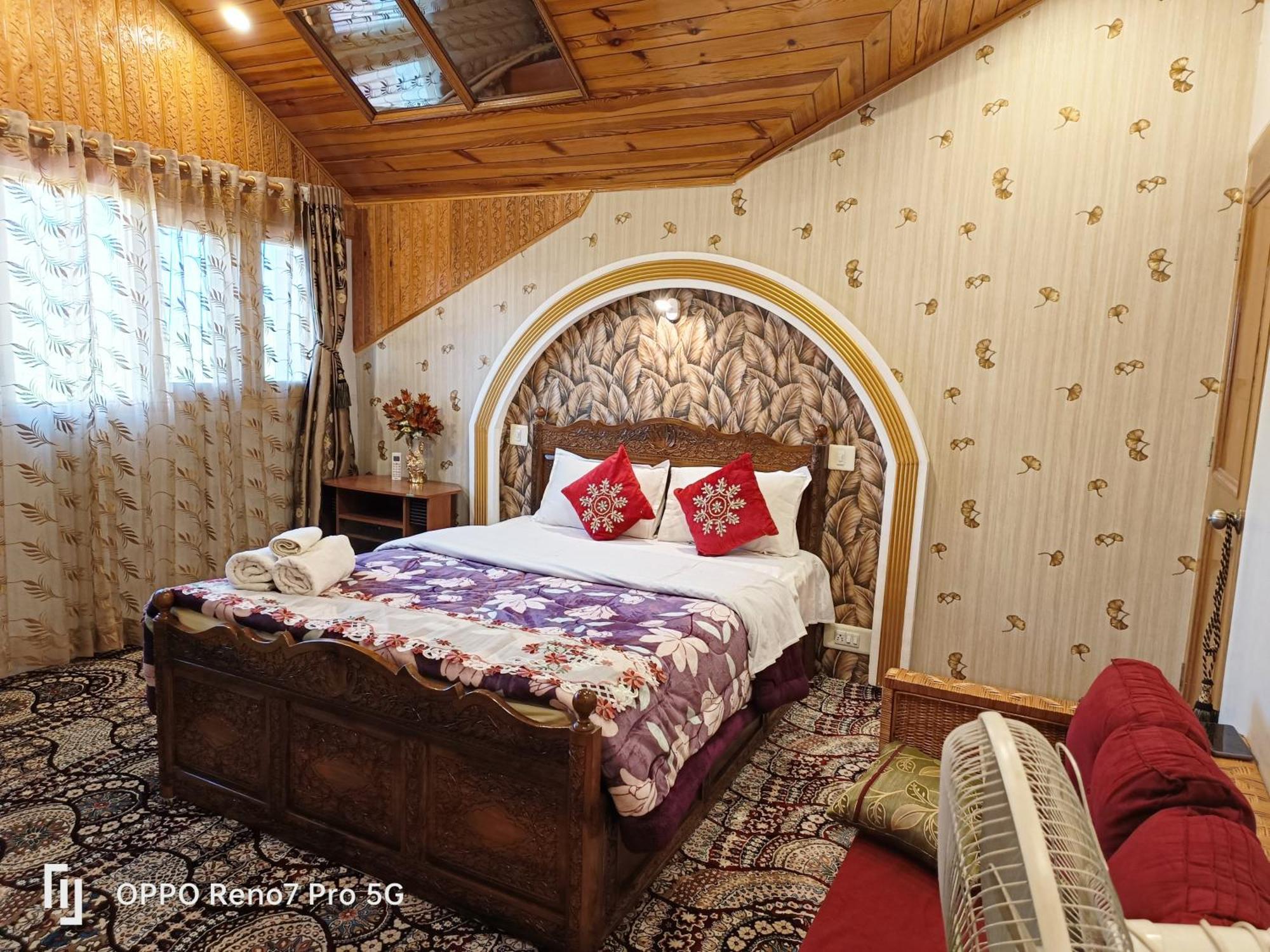 Golden Homestay