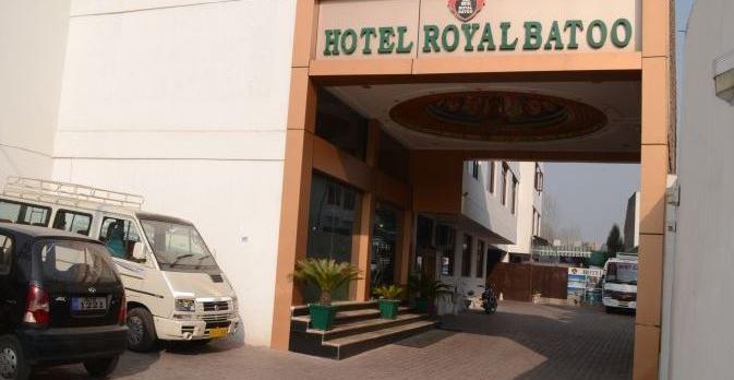 Royal Batoo Hotel 3*
