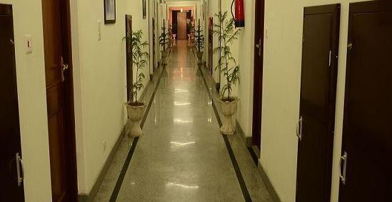 Royal Batoo Hotel