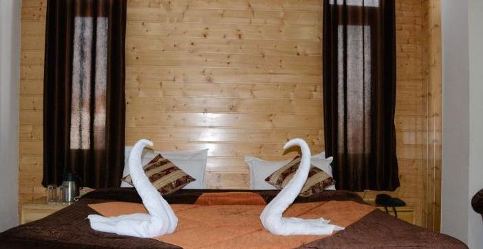 Hotel Royal Batoo Srinagar (Jammu and Kashmir)