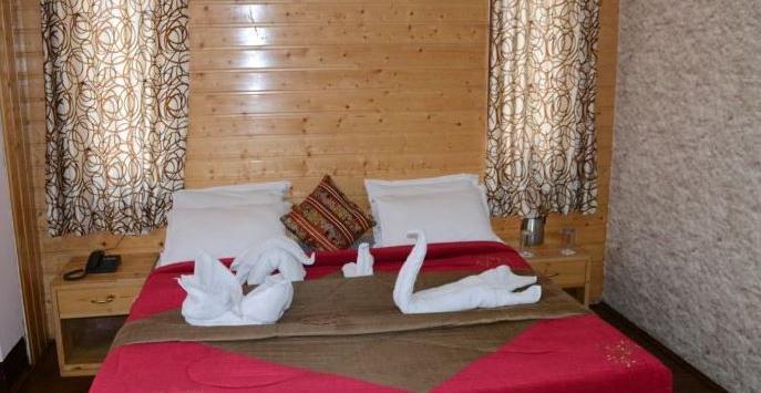 Hotel Royal Batoo Srinagar (Jammu and Kashmir)