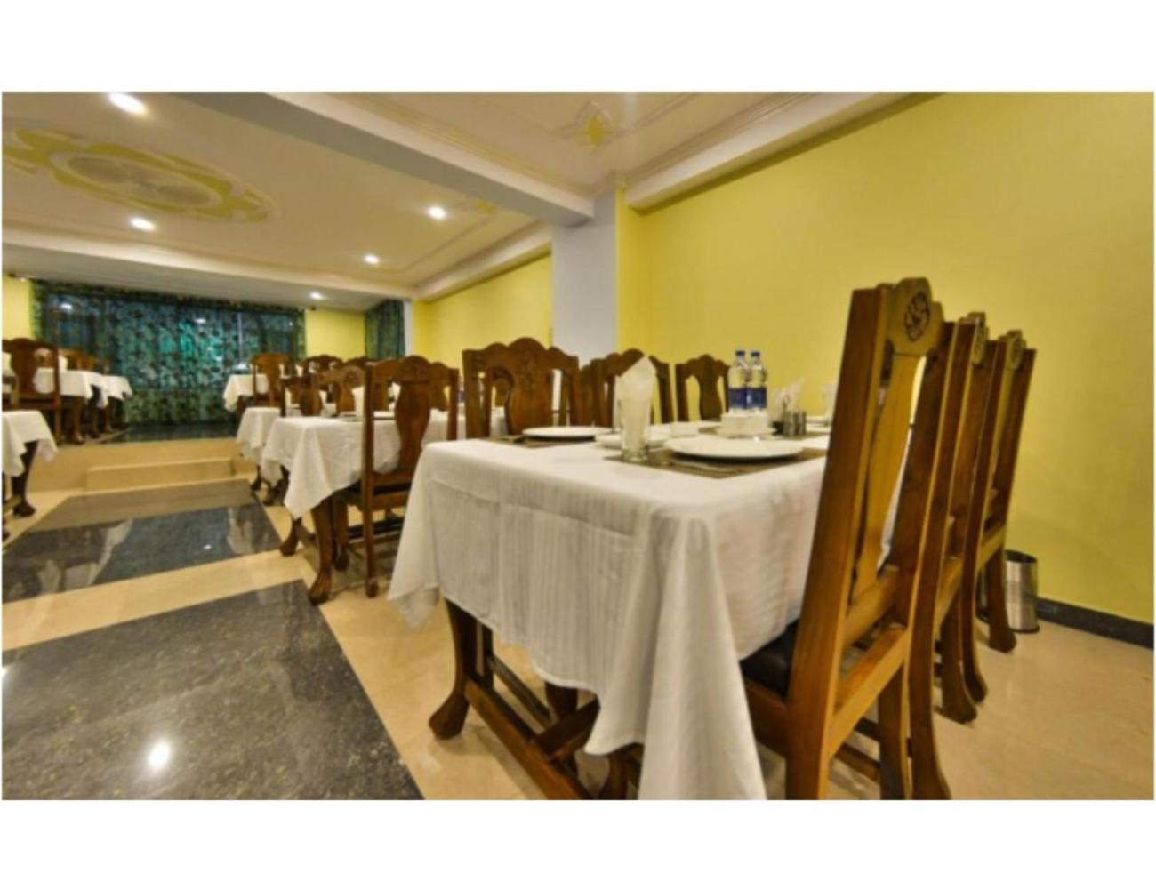 Taj Residency, Homestay