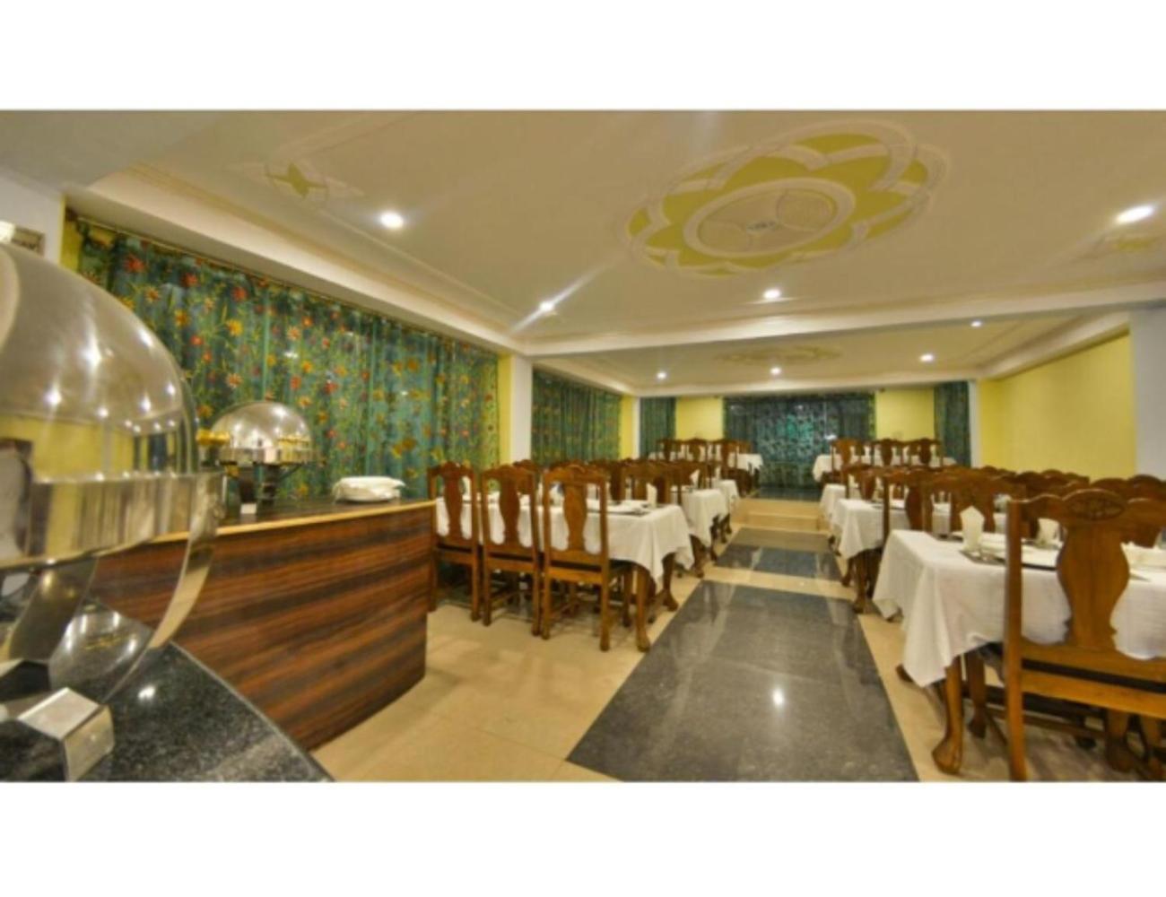 Taj Residency, Homestay *