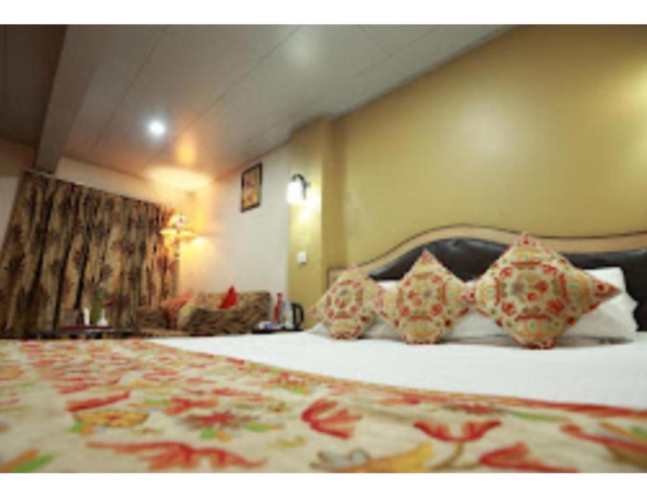 Aala Residency, Homestay *
