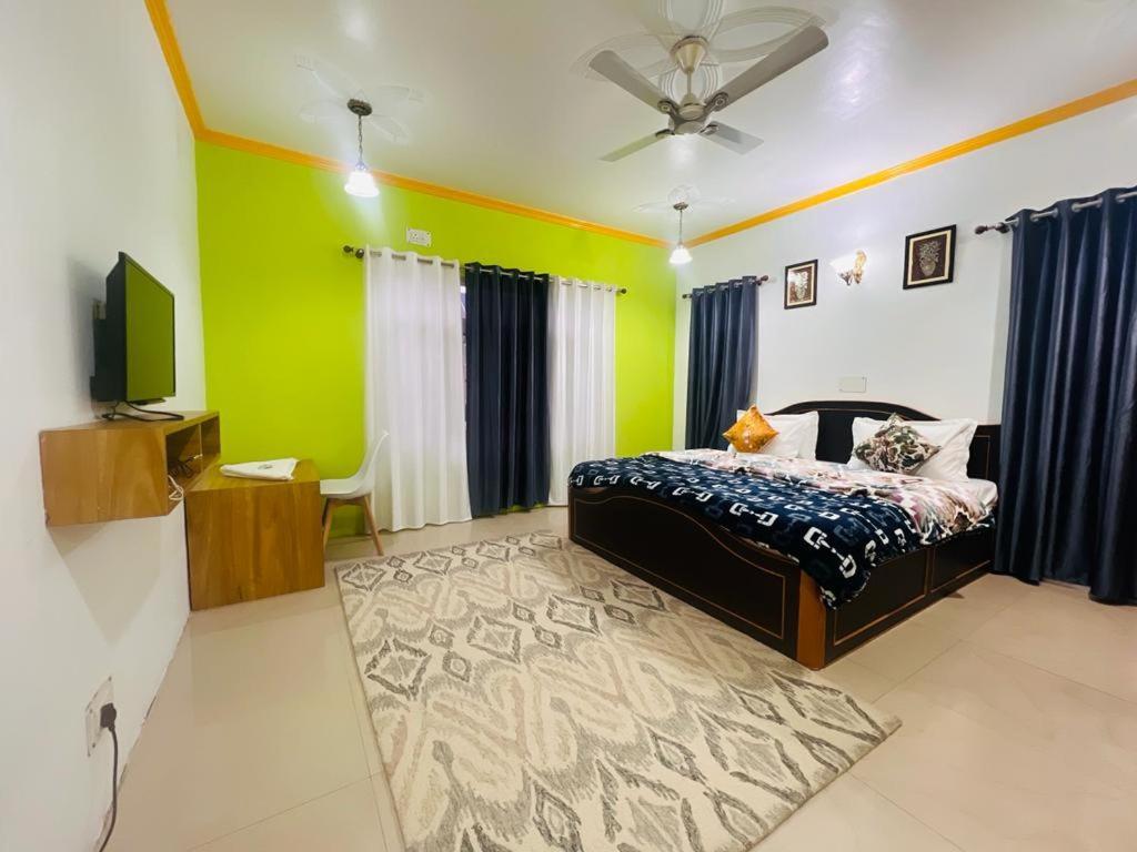Hostel Whostels *