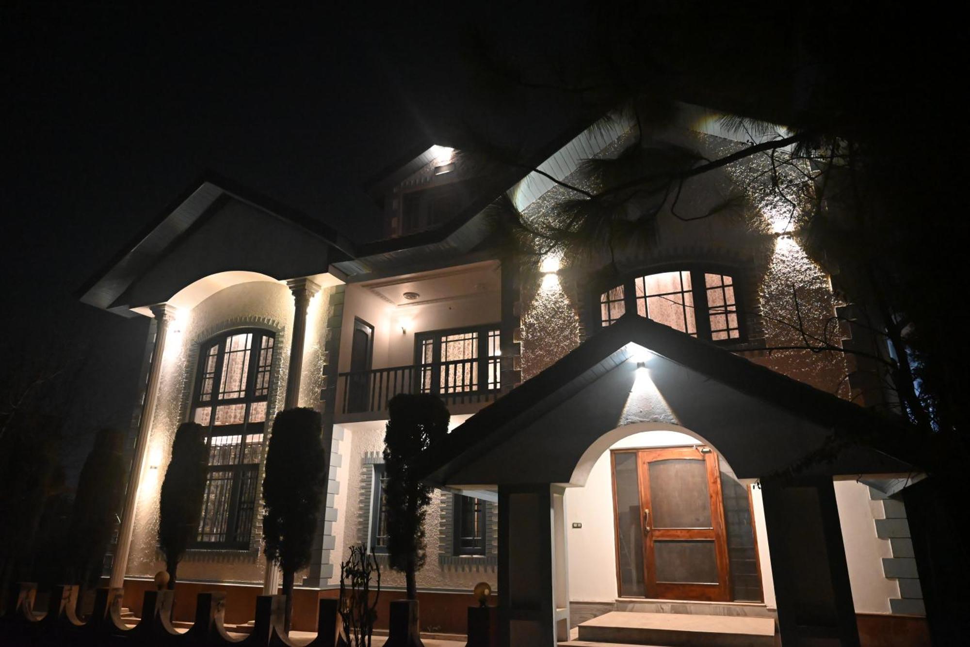 The Bayt Guest house Srinagar (Jammu and Kashmir)