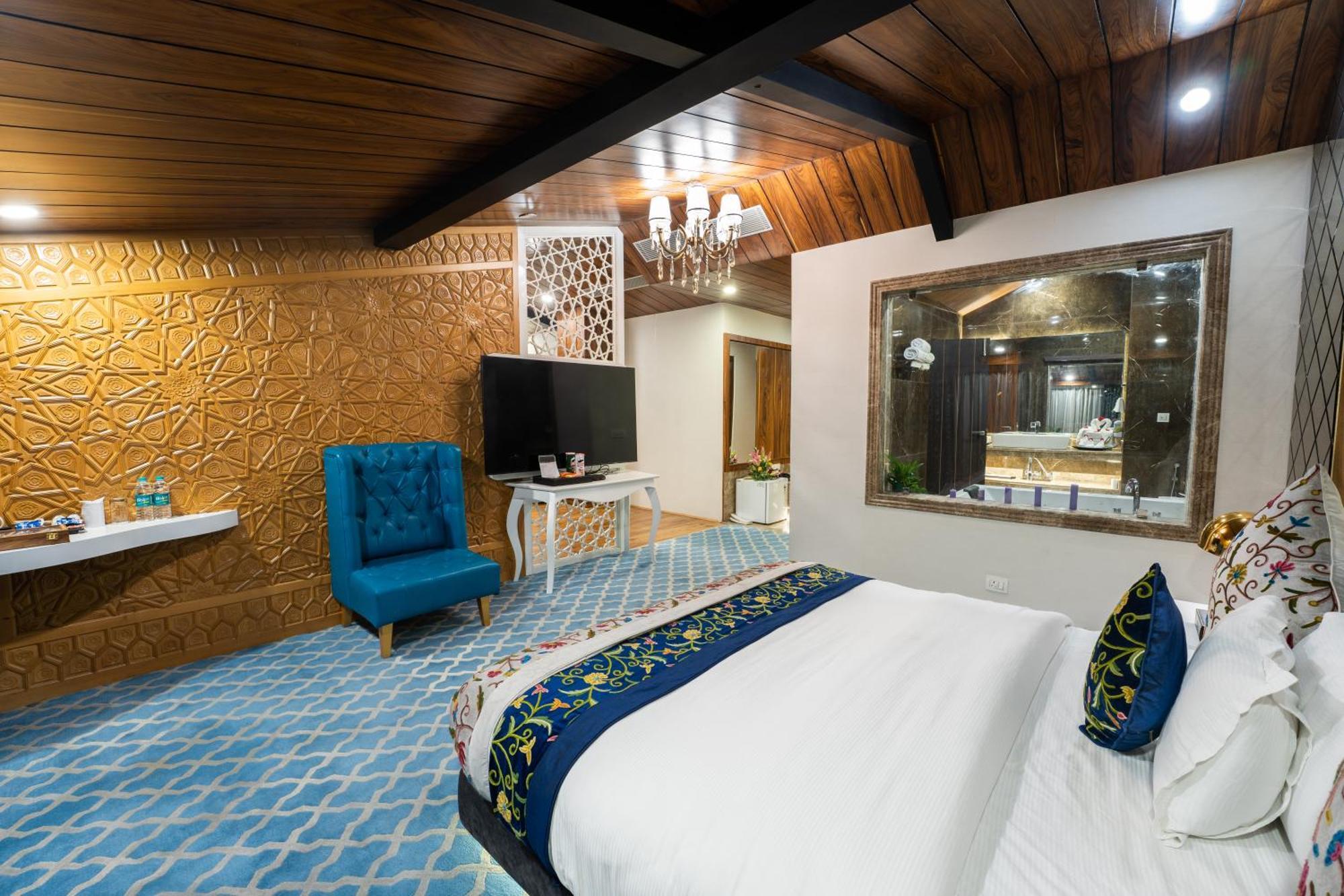 Snowland, Hotel Srinagar (Jammu and Kashmir)