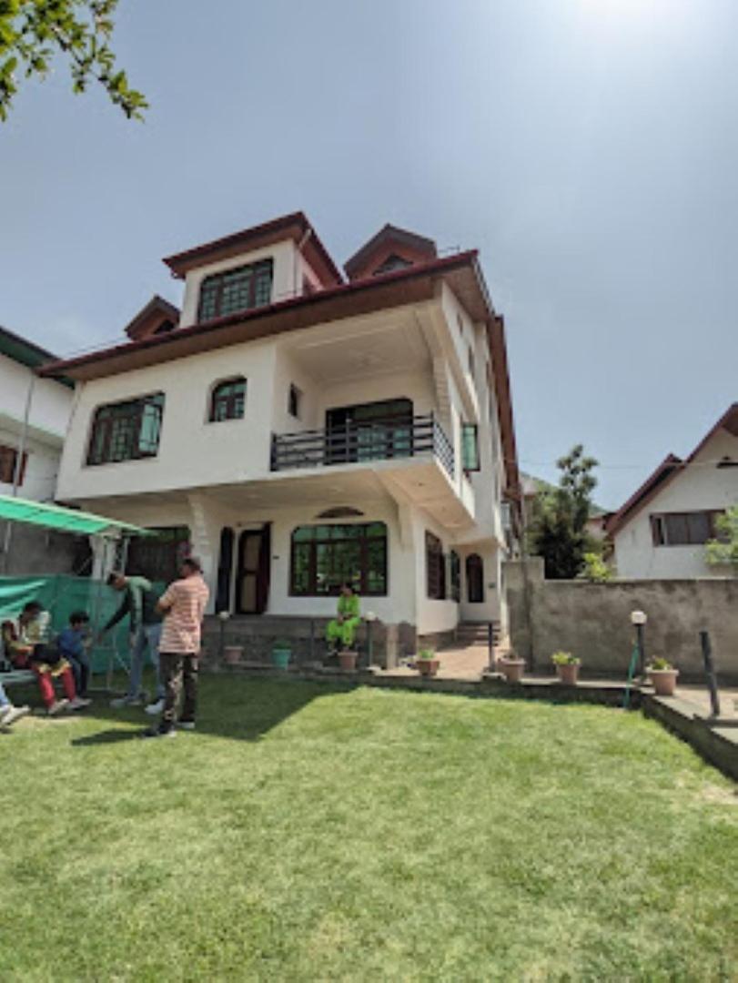 Guest house Basera Residency 3*