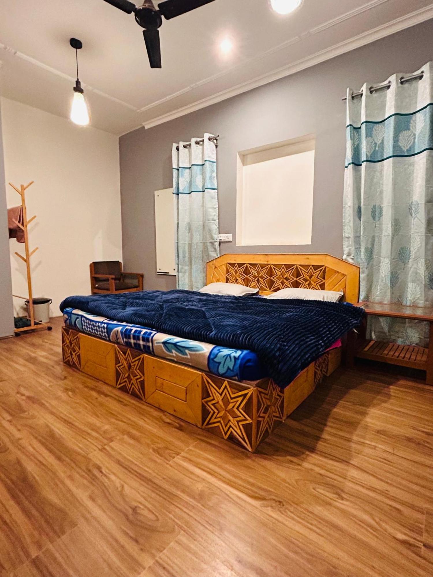 John's Guest house Srinagar (Jammu and Kashmir)