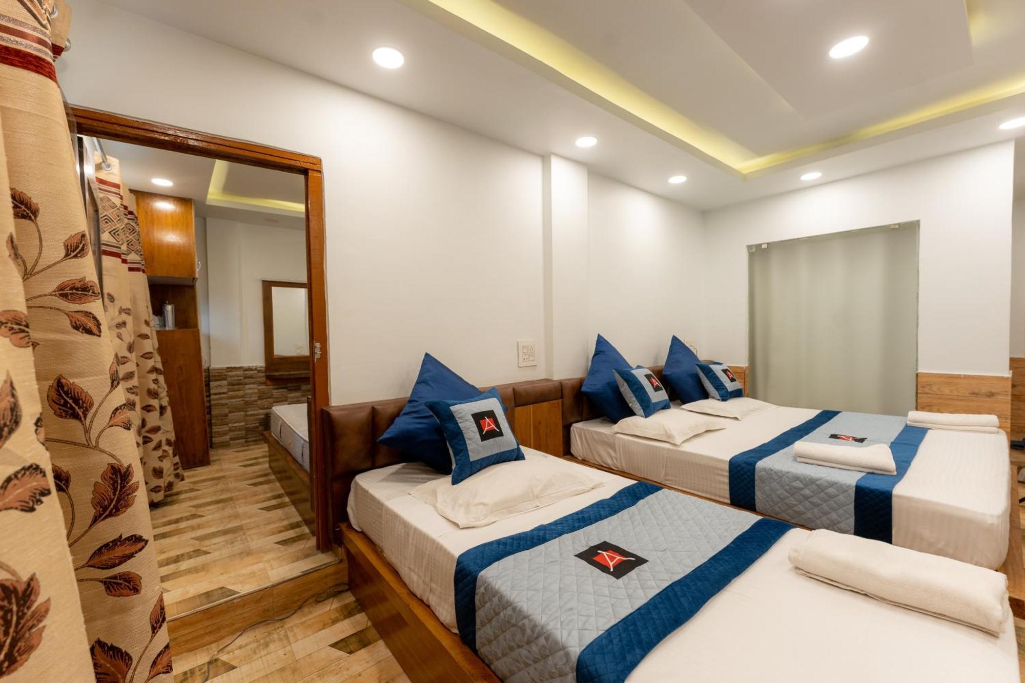 Hotel Akbar At Dal Lake Ghat Number 1