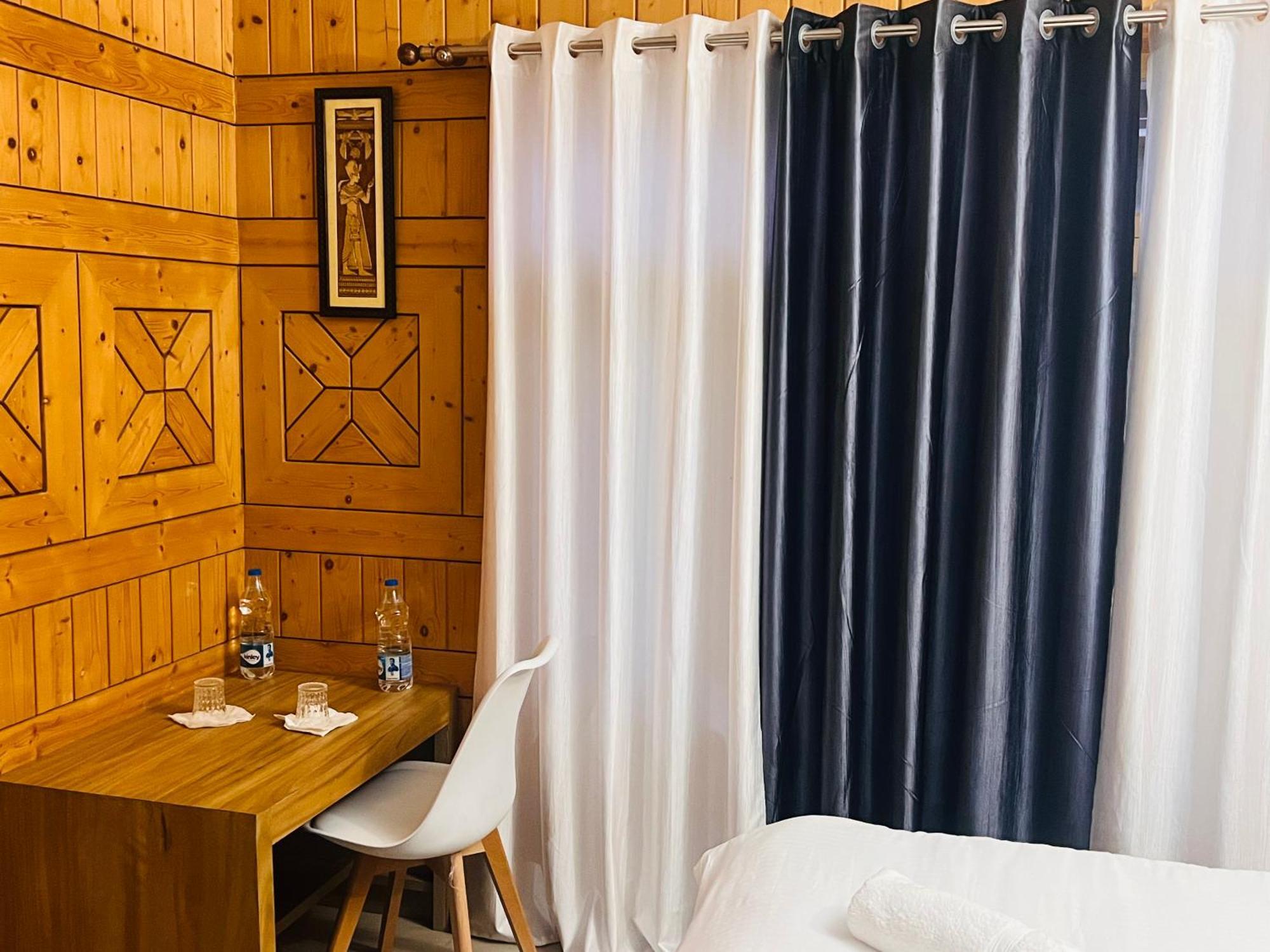 Whostels Hostel *